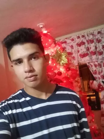 Chico de 25 busca chica para hacer pareja en Pereira, Colombia