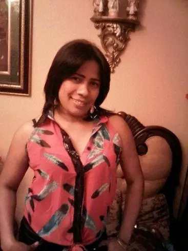 Mujer de 41 busca hombre para hacer pareja en Santo Domingo, República Dominicana