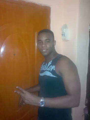 Chico de 30 busca chica para hacer pareja en La Habana, Cuba