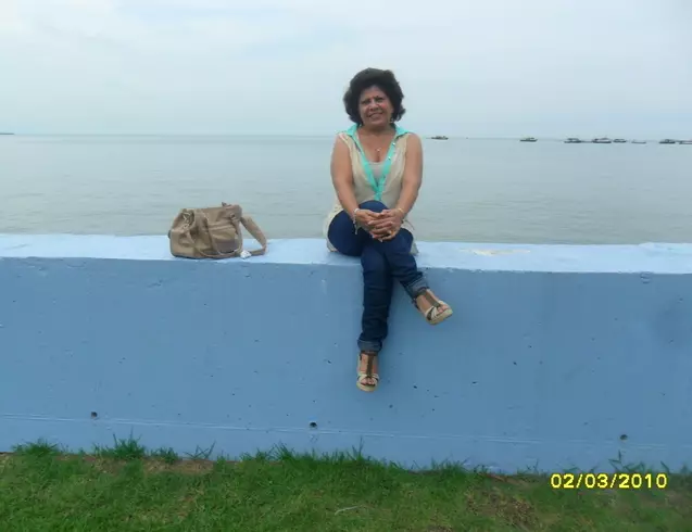 Mujer de 74 busca hombre para hacer pareja en Panama, Panamá