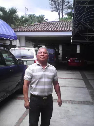 Hombre de 63 busca mujer para hacer pareja en San salvador, Salvador