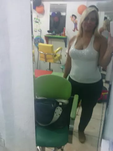 Mujer de 48 busca hombre para hacer pareja en Caracas, Venezuela