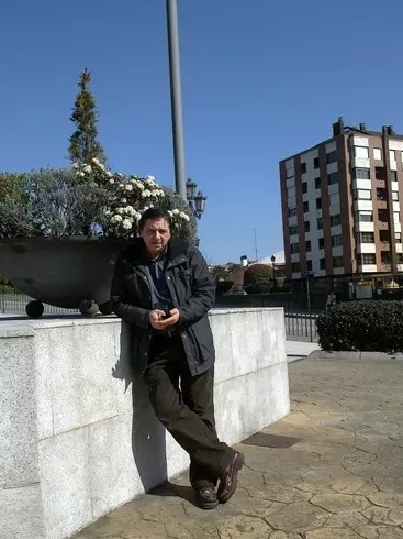 Hombre de 61 busca mujer para hacer pareja en Oviedo, España