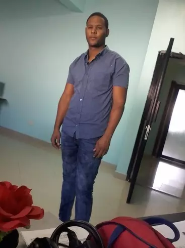 Chico de 34 busca chica para hacer pareja en Santo Domingo, República Dominicana