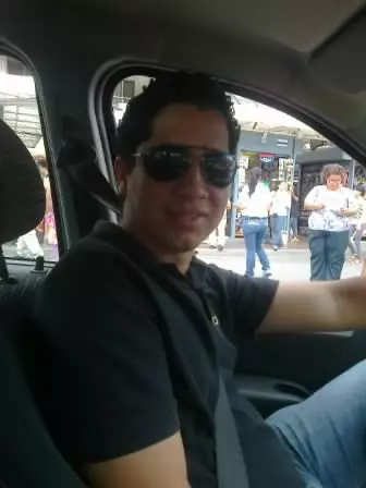 Hombre de 39 busca mujer para hacer pareja en Guayaquil, Ecuador