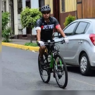 Hombre de 39 busca mujer para hacer pareja en Managua, Nicaragua