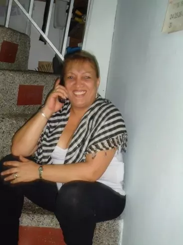Mujer de 60 busca hombre para hacer pareja en Medellin, Colombia