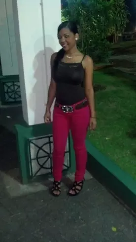 Mujer de 38 busca hombre para hacer pareja en Santo Domingo, República Dominicana