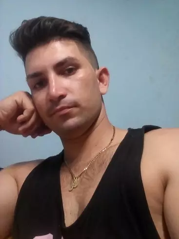 Chico de 30 busca chica para hacer pareja en La Habana, Cuba