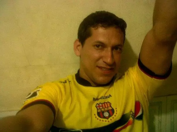 Hombre de 40 busca mujer para hacer pareja en Guayaquil, Ecuador