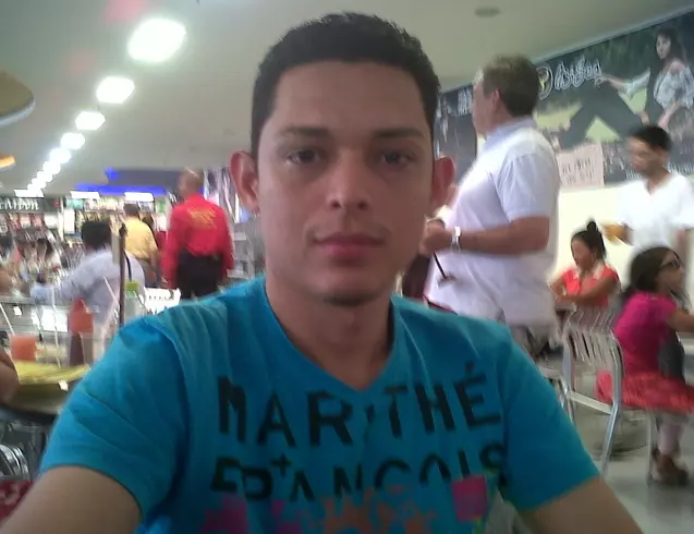 Hombre de 42 busca mujer para hacer pareja en Medellín, Colombia