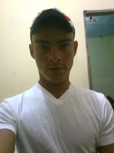 Chico de 32 busca chica para hacer pareja en Orellana, Ecuador