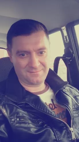 Hombre de 49 busca mujer para hacer pareja en Minsk, Belarus