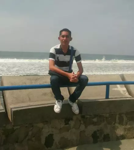 Chico de 33 busca chica para hacer pareja en San salvador, Salvador