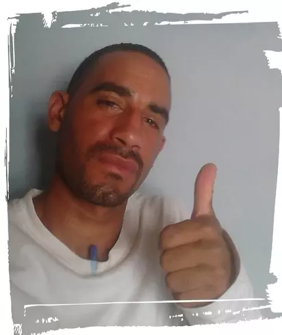 Chico de 34 busca chica para hacer pareja en Caracas, Venezuela