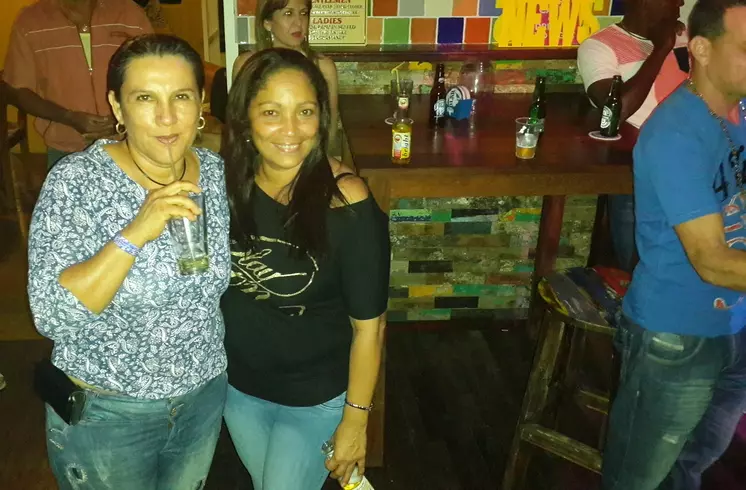 Mujer de 57 busca hombre para hacer pareja en Bonaire, Antillas Holandesas