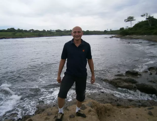 Hombre de 44 busca mujer para hacer pareja en Heredia, Costa Rica