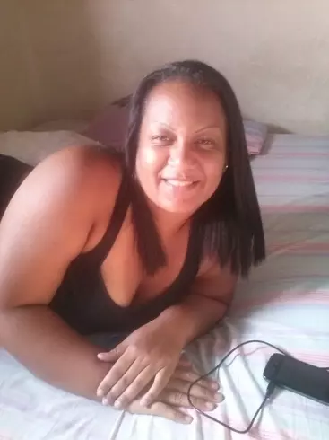 Mujer de 48 busca hombre para hacer pareja en Caracas, Venezuela