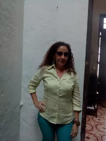 Mujer de 58 busca hombre para hacer pareja en Cuba