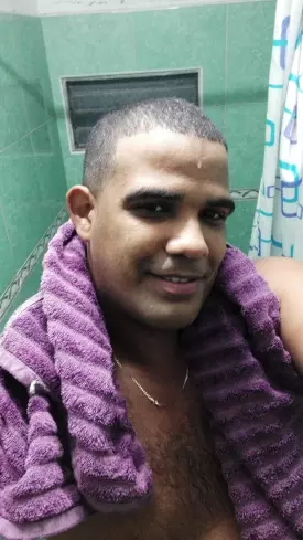 Chico de 32 busca chica para hacer pareja en Guantánamo, Cuba