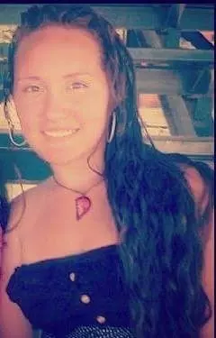 Chica de 25 busca chico para hacer pareja en Caracas, Venezuela