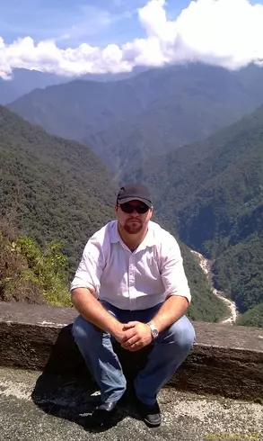 Hombre de 38 busca mujer para hacer pareja en Cuenca, Ecuador