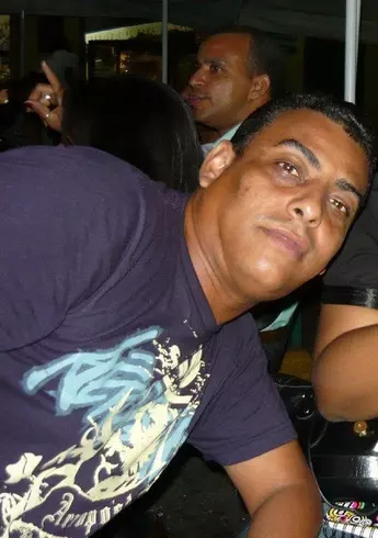 Hombre de 47 busca mujer para hacer pareja en Santo Domingo, República Dominicana