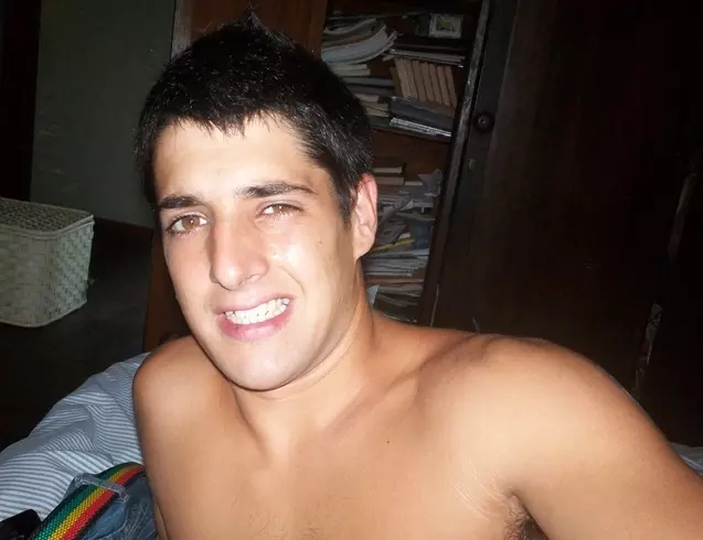 Chico de 34 busca chica para hacer pareja en Uruguay