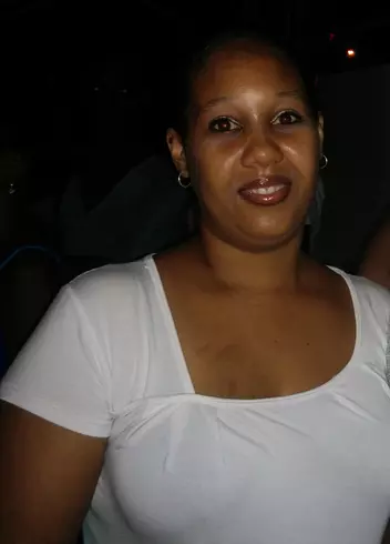 Mujer de 41 busca hombre para hacer pareja en Pinar del rio, Cuba