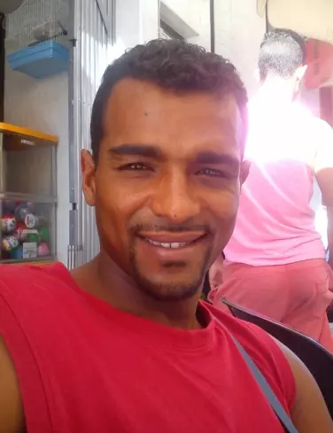 Hombre de 40 busca mujer para hacer pareja en Alicante, España