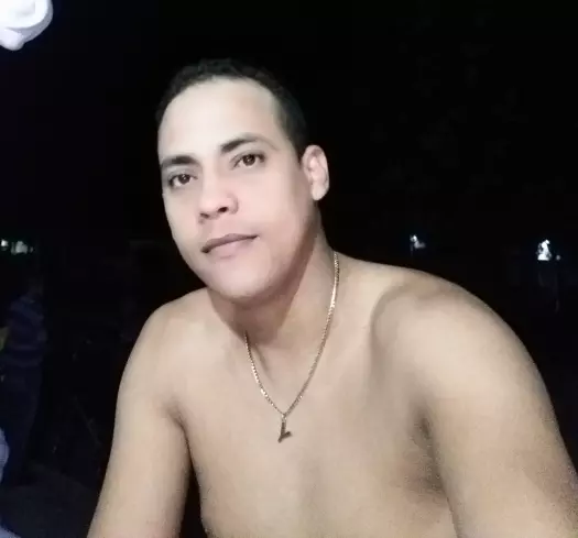 Chico de 32 busca chica para hacer pareja en Camaguey, Cuba