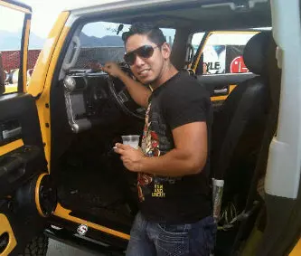 Chico de 35 busca chica para hacer pareja en Caracas, Venezuela