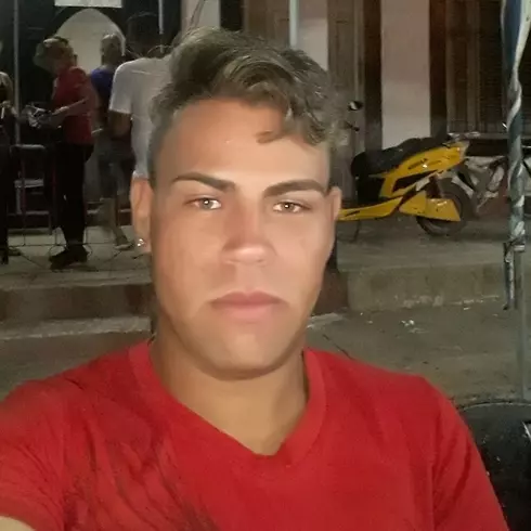 Chico de 25 busca chica para hacer pareja en Placetas, Cuba