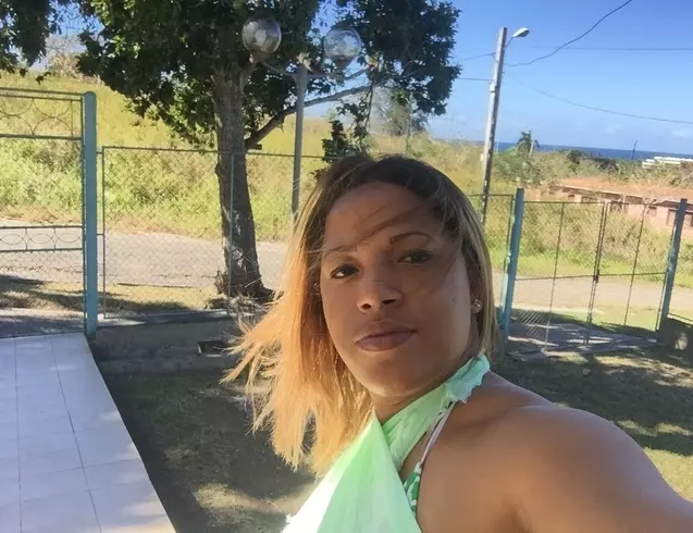 Mujer de 36 busca hombre para hacer pareja en Cuba