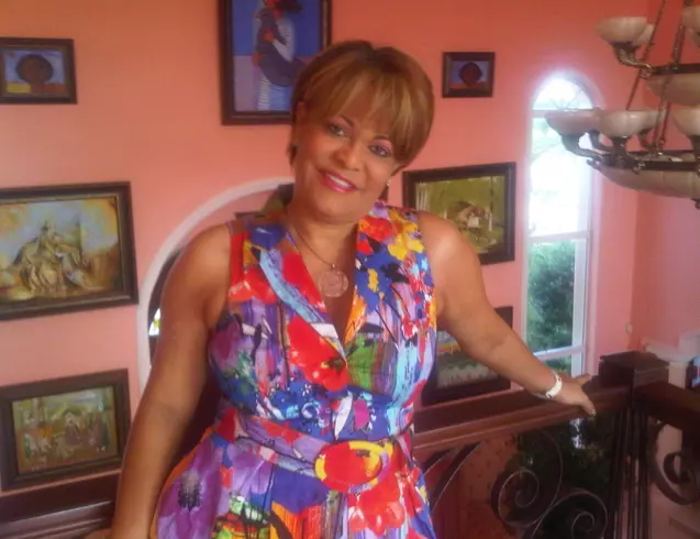 Mujer de 63 busca hombre para hacer pareja en Santo Domingo, República Dominicana