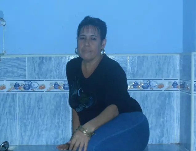 Mujer de 61 busca hombre para hacer pareja en Habana, Cuba