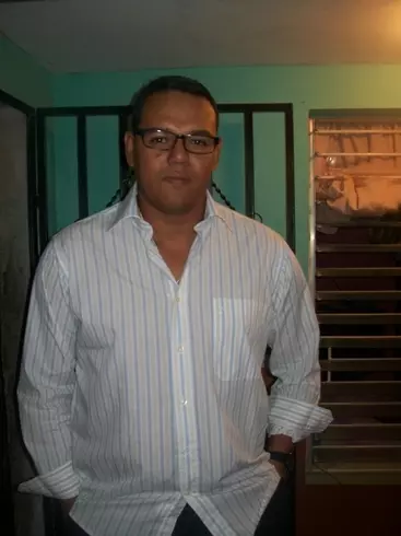 Mujer de 43 busca hombre para hacer pareja en Venezuela