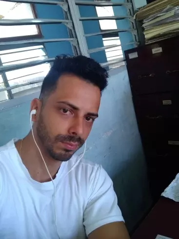 Chico de 32 busca chica para hacer pareja en Cienfuegos, Cuba