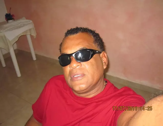 Hombre de 60 busca mujer para hacer pareja en Santo Domingo, República Dominicana