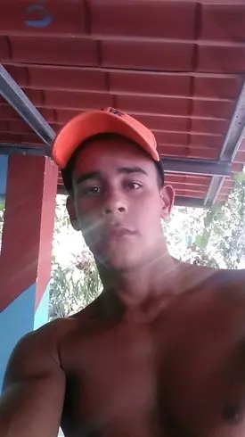 Chico de 29 busca chica para hacer pareja en Santa Barbara, Cuba