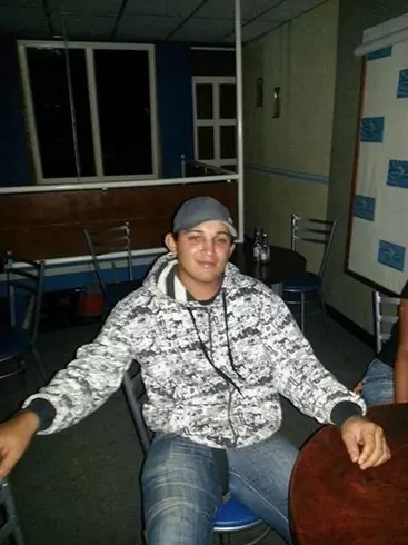 Chico de 32 busca chica para hacer pareja en Valencia, Venezuela