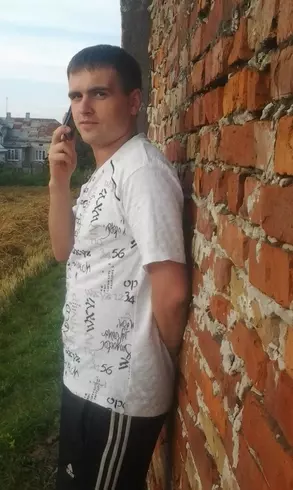 Chico de 34 busca chica para hacer pareja en Lviv, Ucrania