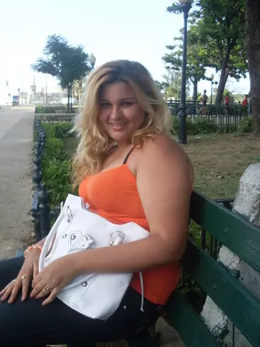 Chica de 29 busca chico para hacer pareja en La Habana, Cuba