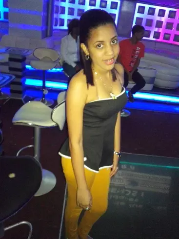 Chica de 32 busca chico para hacer pareja en Santo Domingo este, República Dominicana