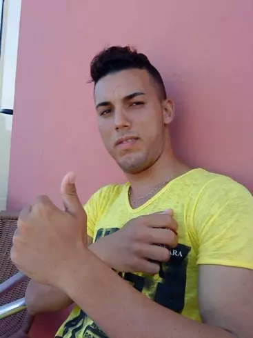Chico de 28 busca chica para hacer pareja en Holguin, Cuba