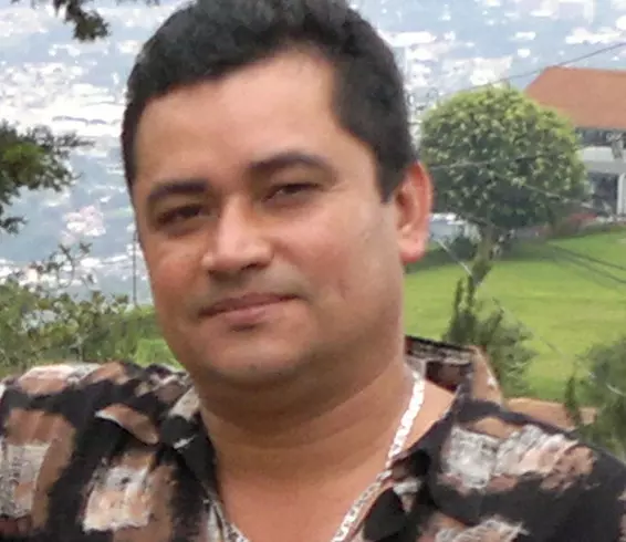 Hombre de 52 busca mujer para hacer pareja en San José, Costa Rica