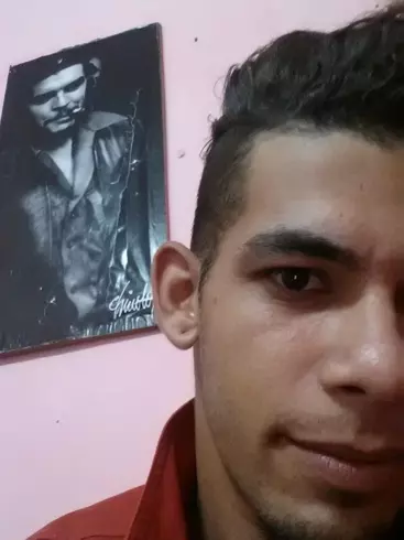 Chico de 34 busca chica para hacer pareja en Islade La Juventud, Cuba