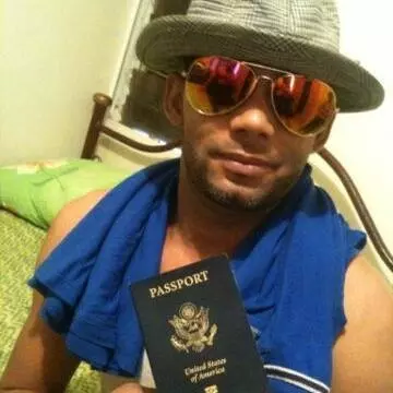 Chico de 32 busca chica para hacer pareja en Santiago, República Dominicana