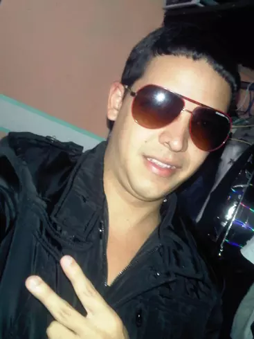 Chico de 34 busca chica para hacer pareja en Venezuela, Venezuela