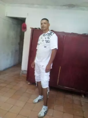 Hombre de 55 busca mujer para hacer pareja en Las tunas., Cuba